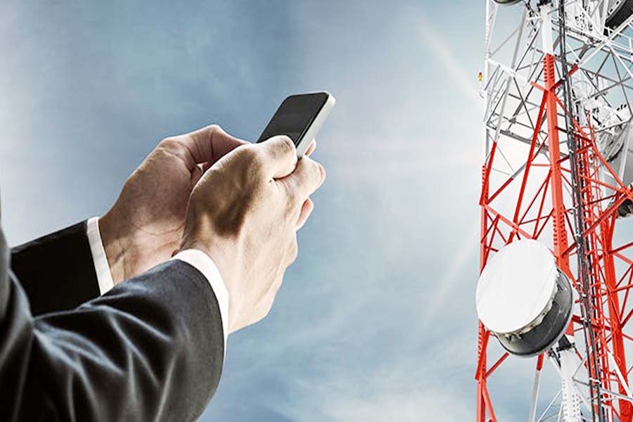 মুঠোফোন দুর্ভোগ: কলড্রপে বাড়ছে খরচ ও ভোগান্তি